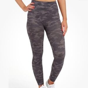 SPANX Look at Me Now Leggings Seamless Gray Camo Plus Size 2X MINT Compression